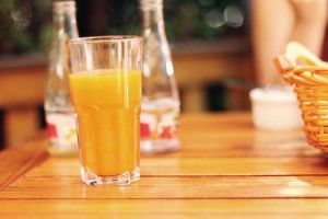 morning-breakfast-orange-juice-medium