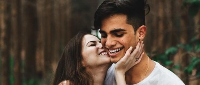 How to be More Popular: 8 Life Hacks For Becoming a Desirable College Guy